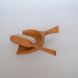 Wooden table shovel and sweeper