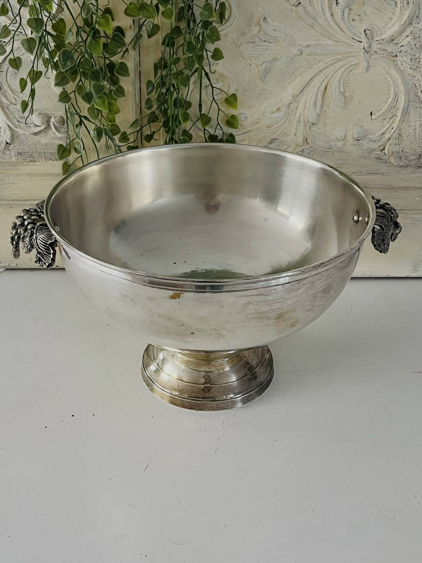 Champagne bucket Silver Plated with Grape Handles, Cl