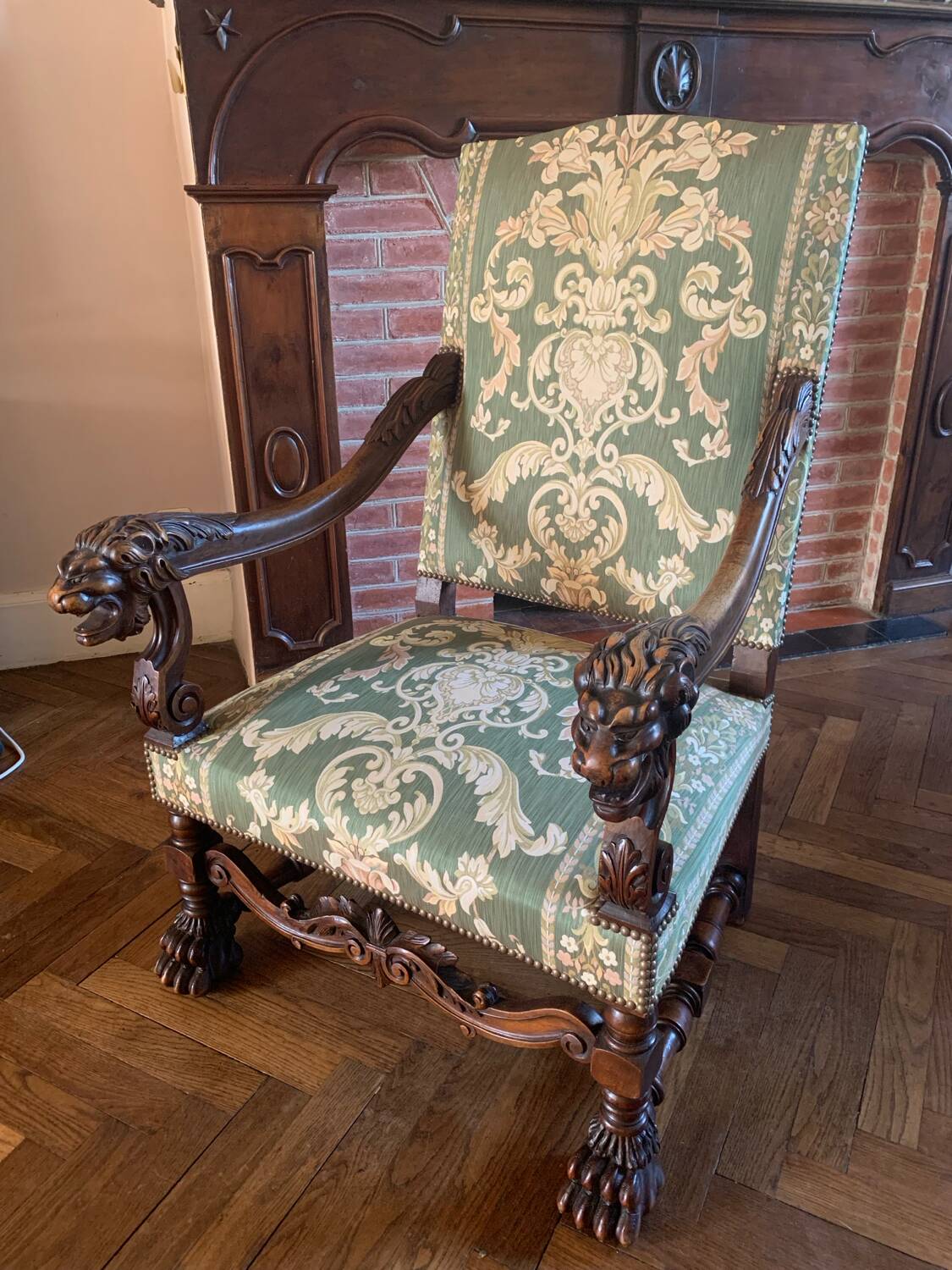 Paire de fauteuils 1900