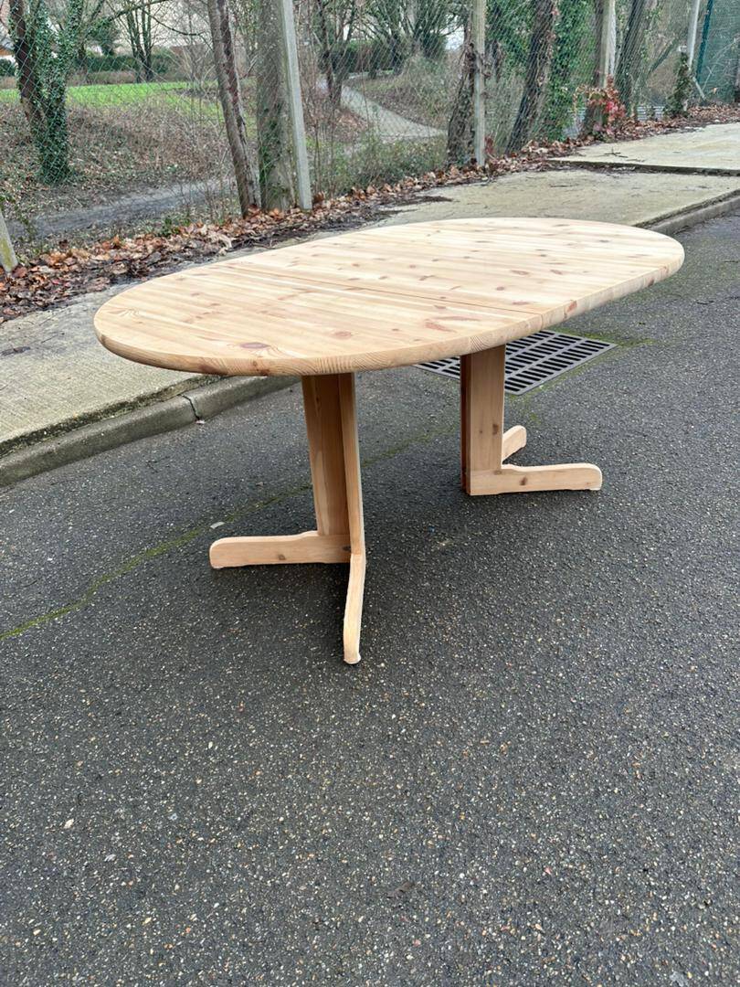 Round extendable dining table Rainer Daumiller for Hirtshals Sawaerk 145
