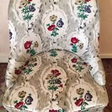 Toad in cloth armchair and its Ottoman