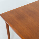 Extendable dining table by Skøvby Møbelfabrik