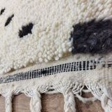 Handmade moroccan polka dot berber rug 294 x 194 cm