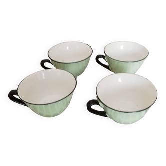 Set of Moulin des Loups cups