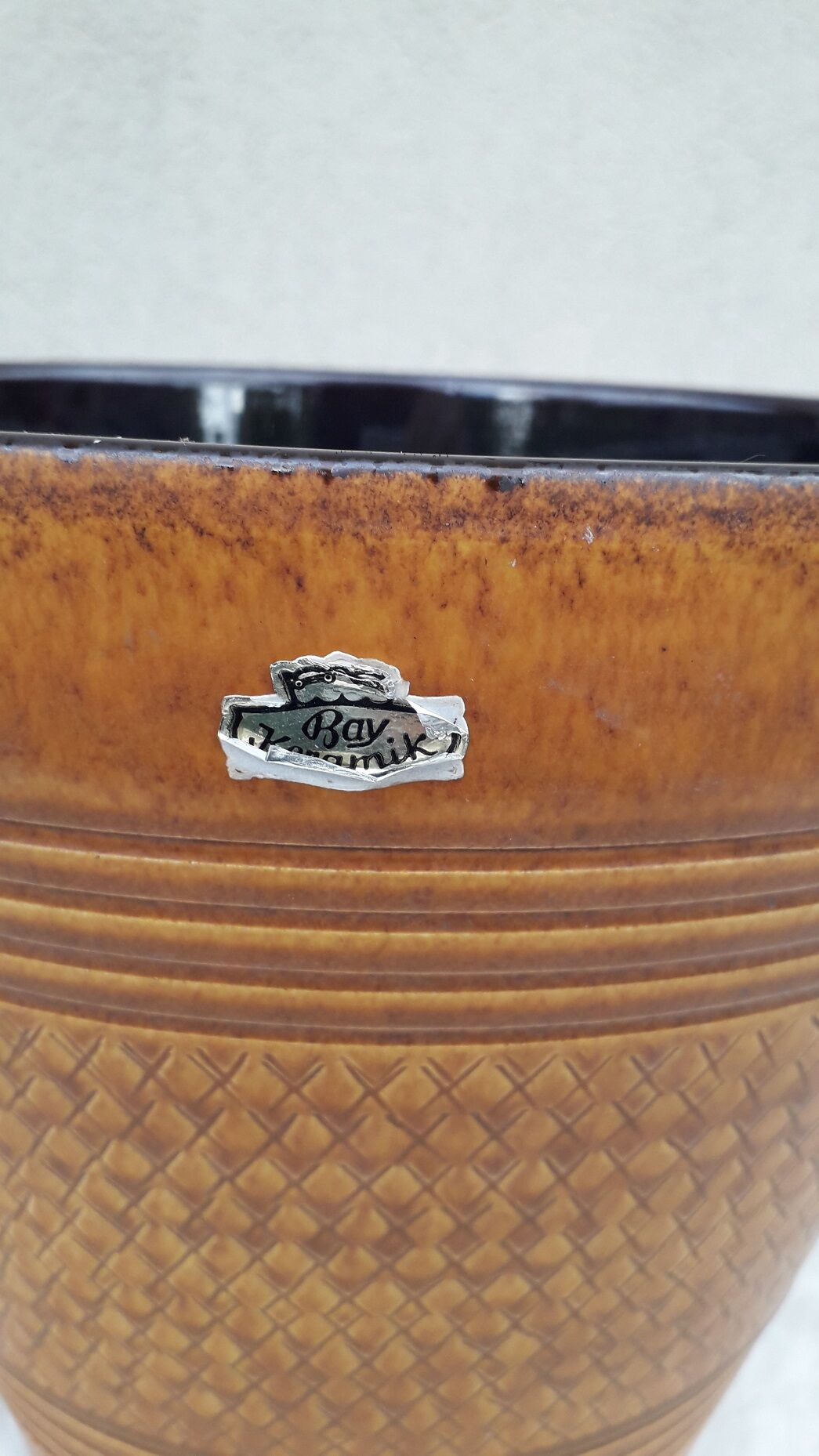 Ceramic pot cover signed