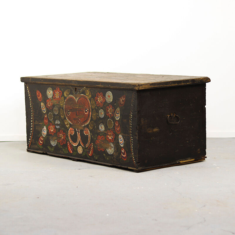 Antique painted Folk art bridal chest