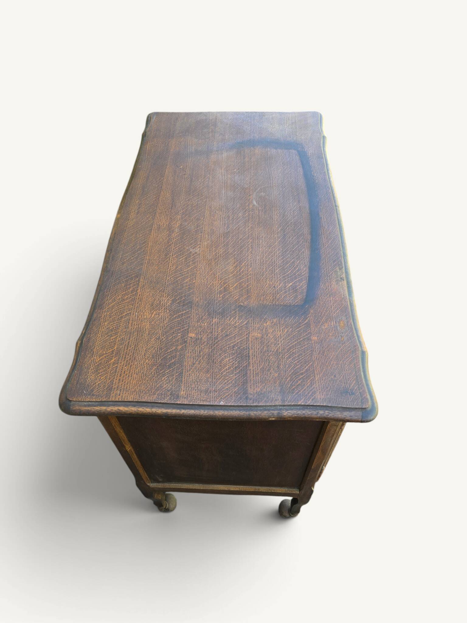 Buffet vitré Art nouveau en chêne et verre plombé