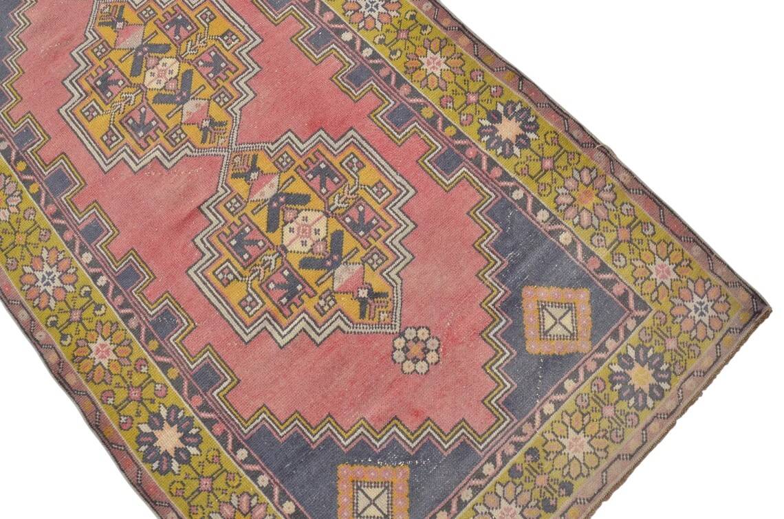 Oushak Handknooted Floral Carpet