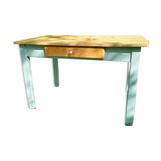 Table Mado
