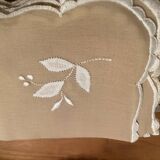 Serviettes brodées en deux tailles