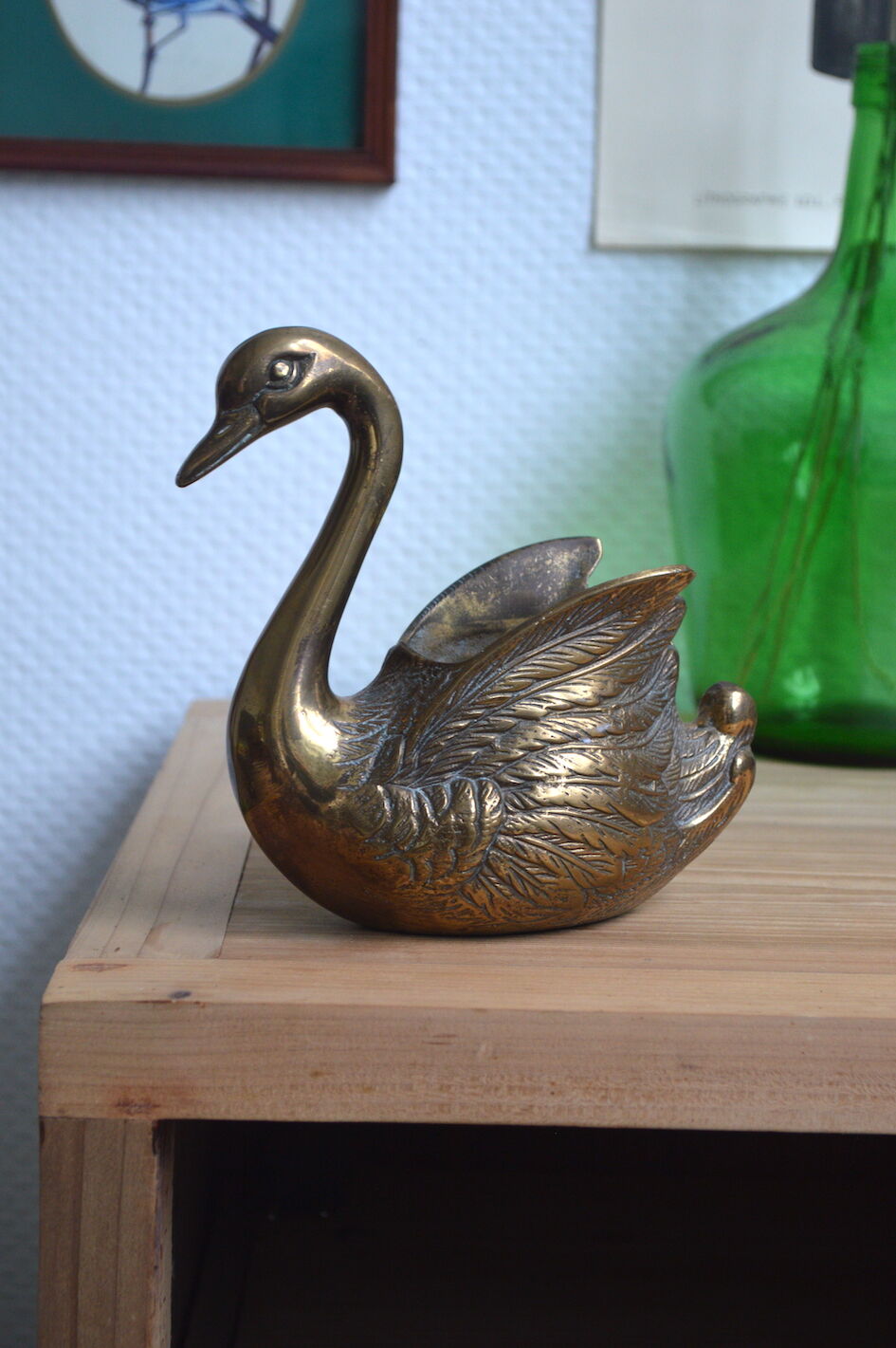 Brass swan pot cover