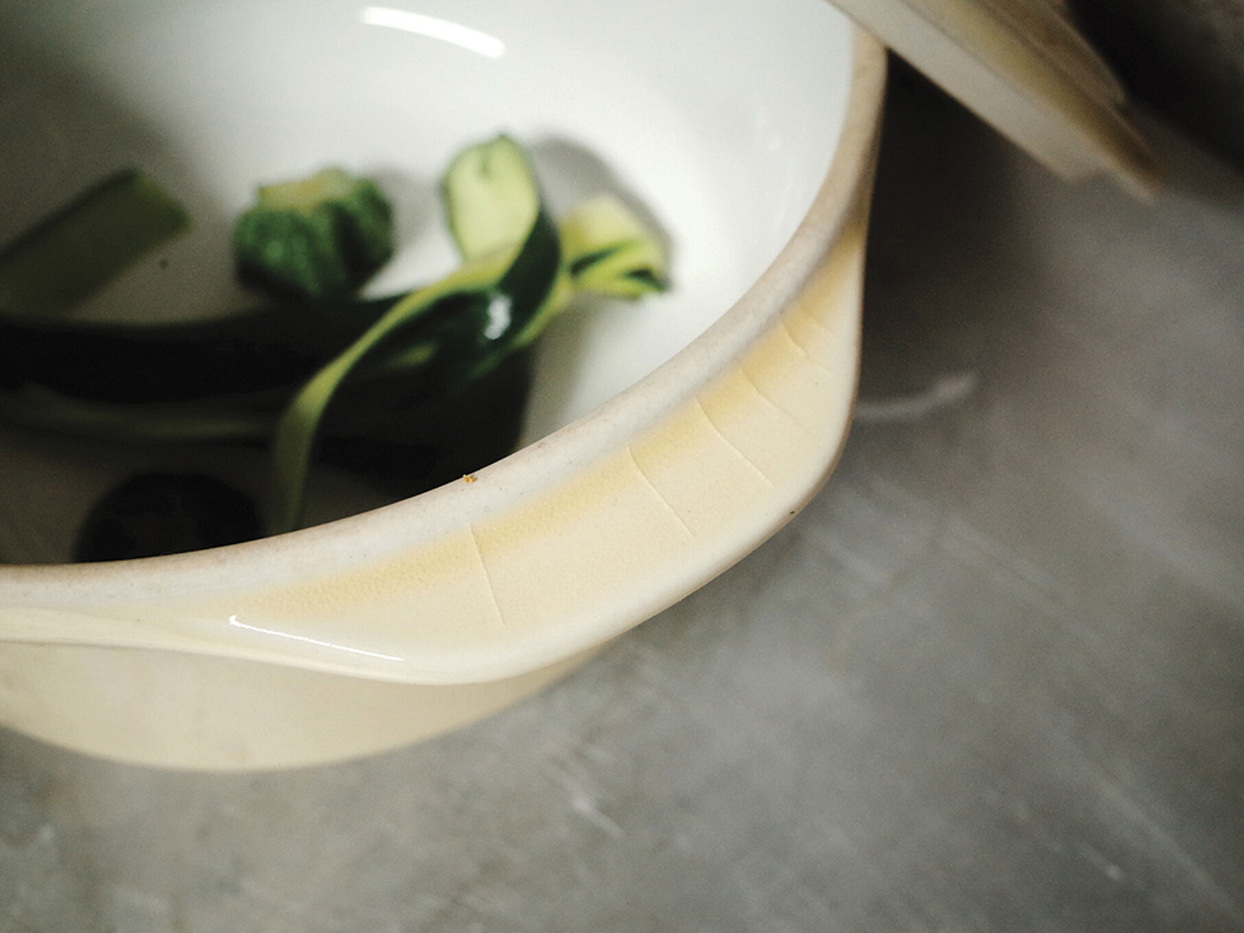 Download Enamelled ceramic soup pot | Selency