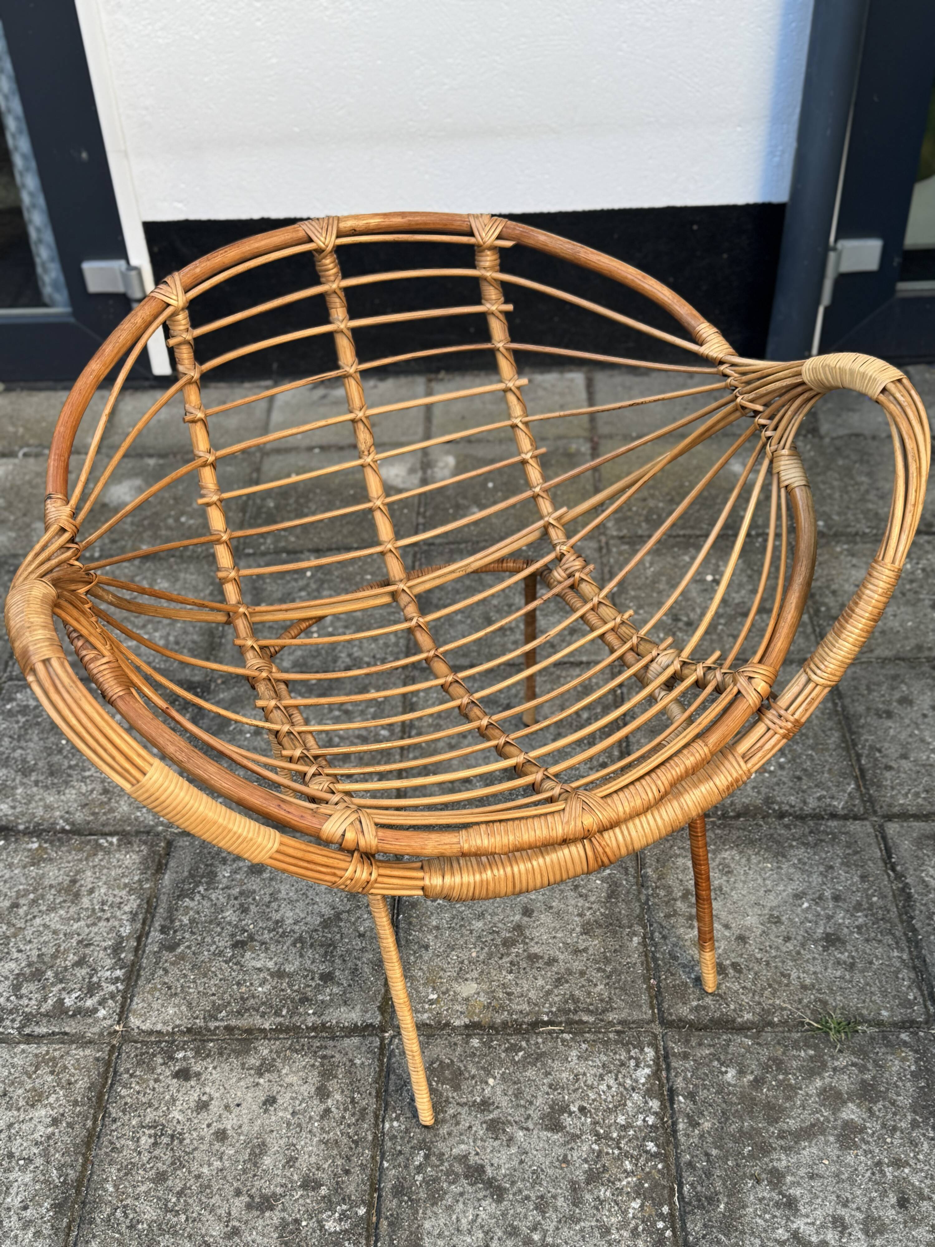 Chaises italiennes modernes en rotin et métal du milieu du siècle