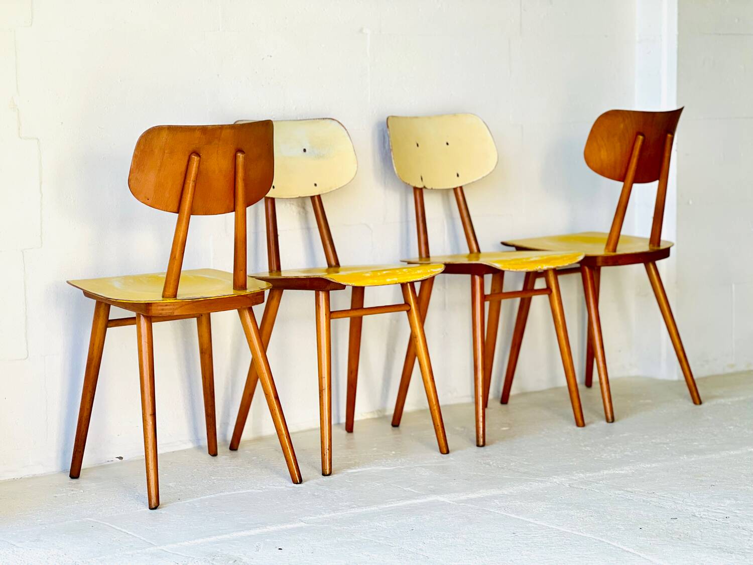 Chaises de bistrot par Ton, années 1950