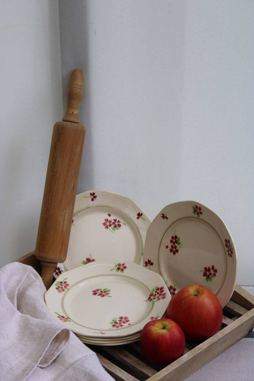 Set of 6 ceramic dessert plates