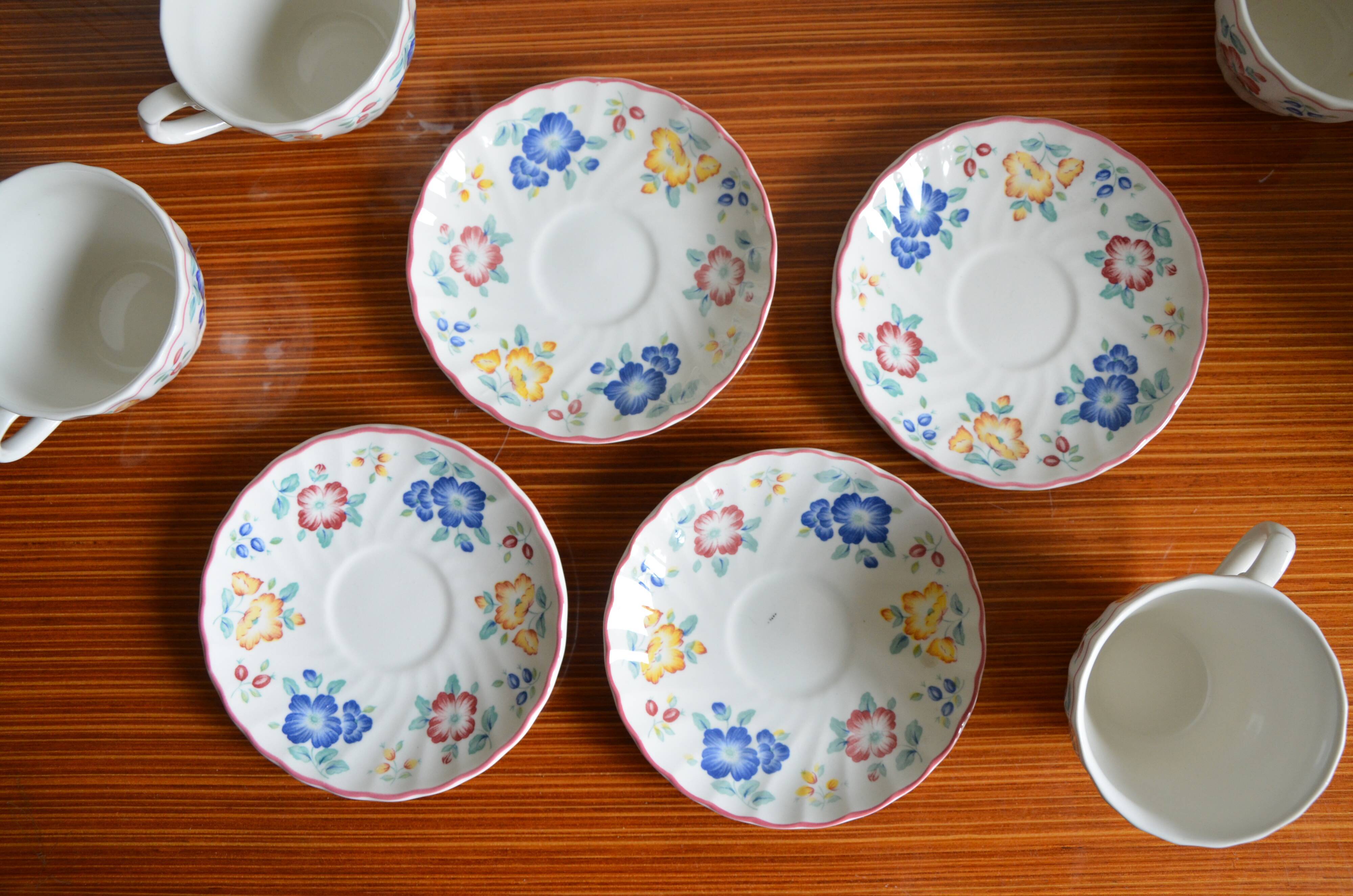 4 cup and Churchill cups lot
