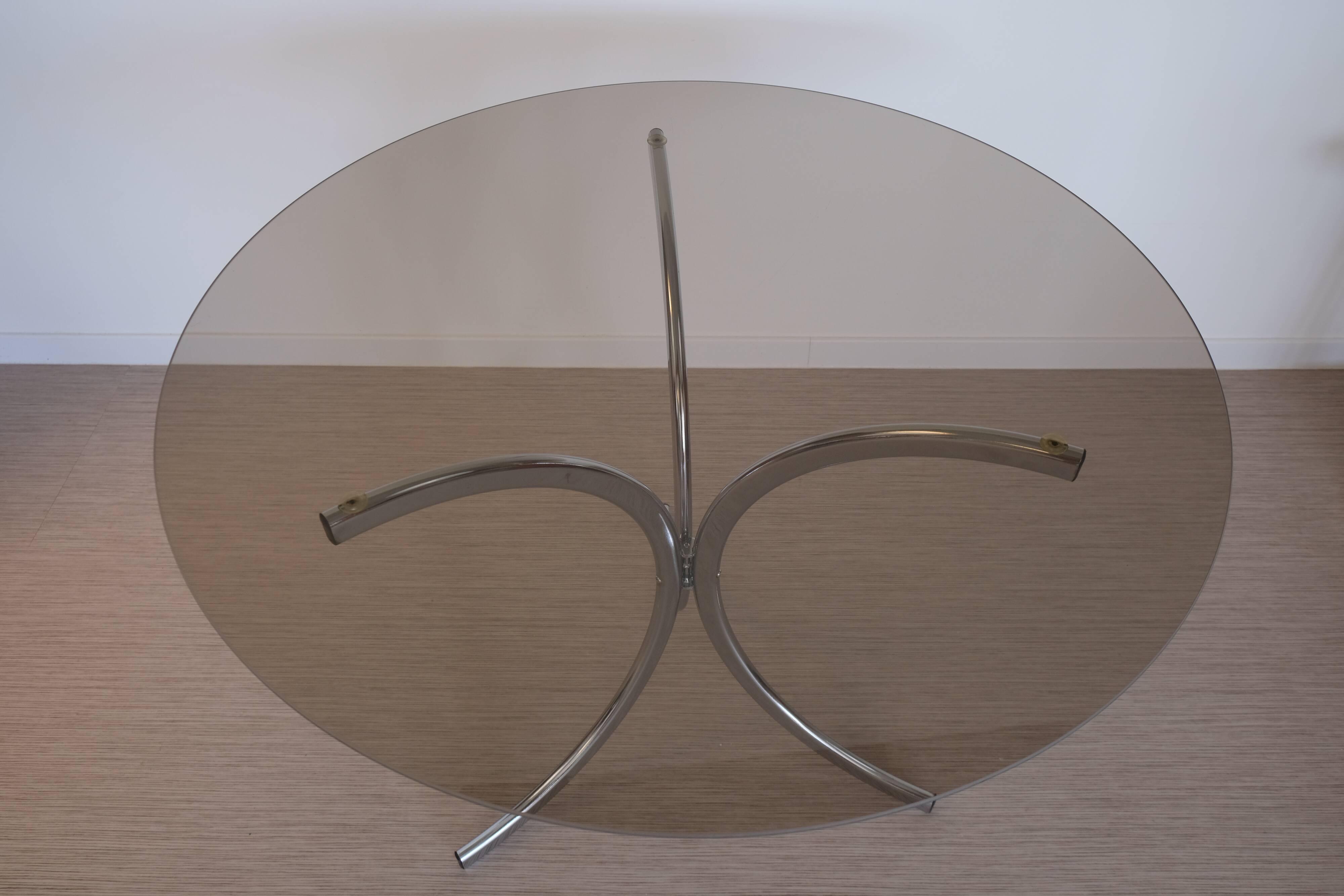 Round glass table
