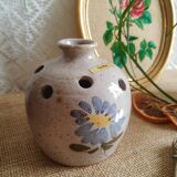 Vase pique flowers in terracotta - vintage