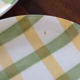6 green and yellow checkered plates, tea towel