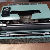 Olivetti lettera 32 green typewriting machine 1960s like new