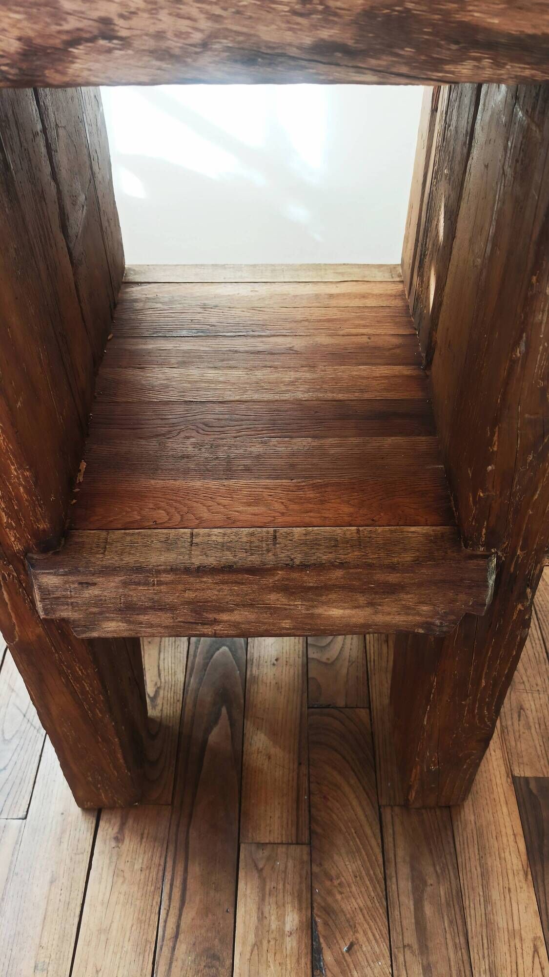 Occasional table/side table/shelf