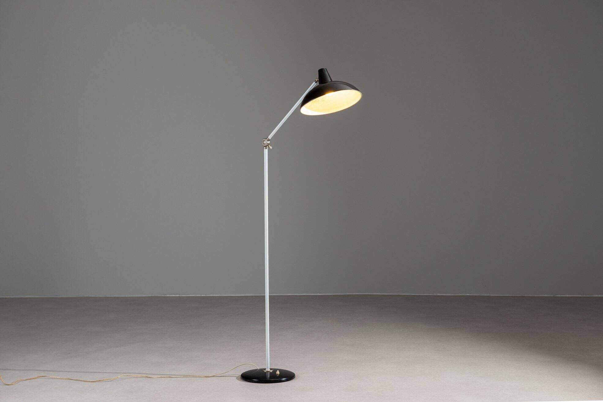 Lampadaire JJM Hoogervorst noir Anvia Almelo Pays-Bas 1950