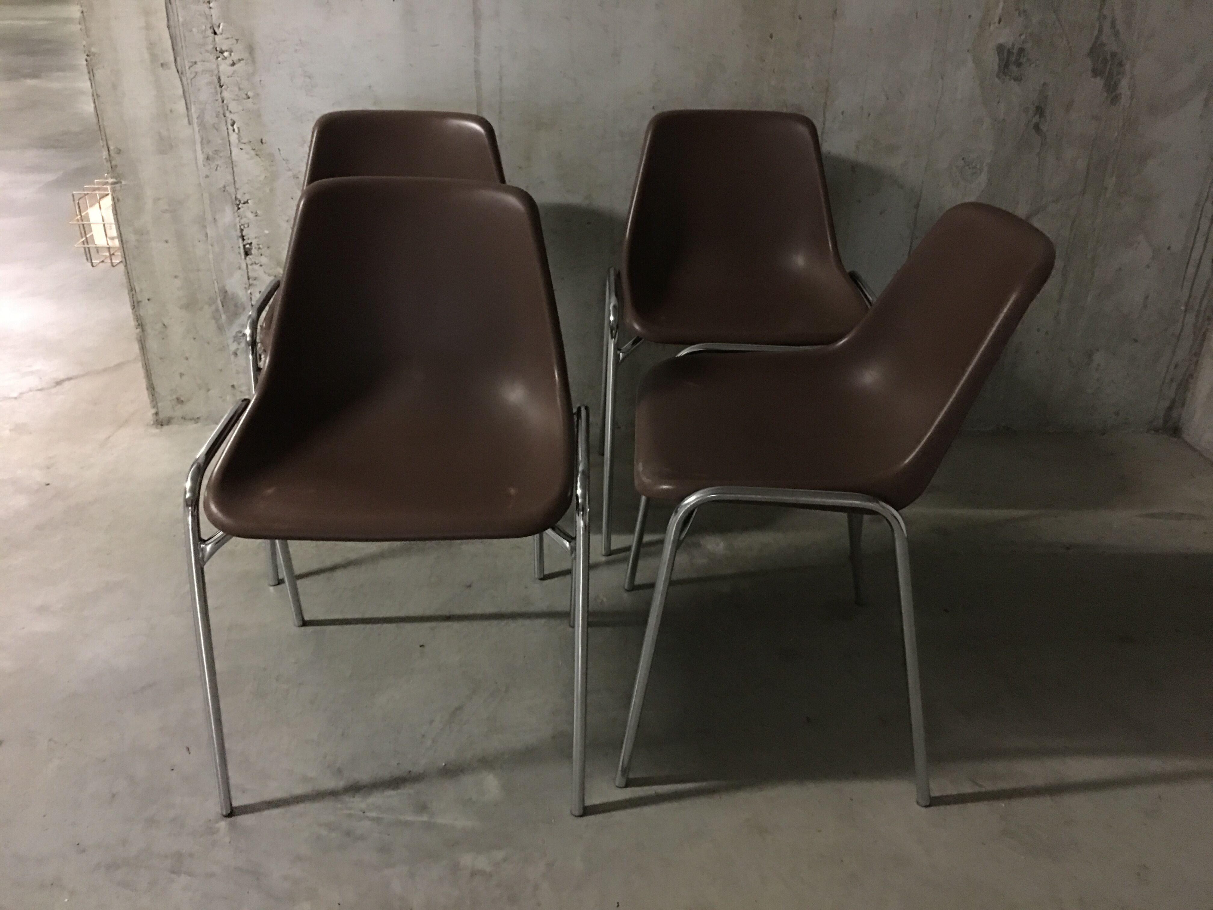 Suite of 4 Mullca conference chairs