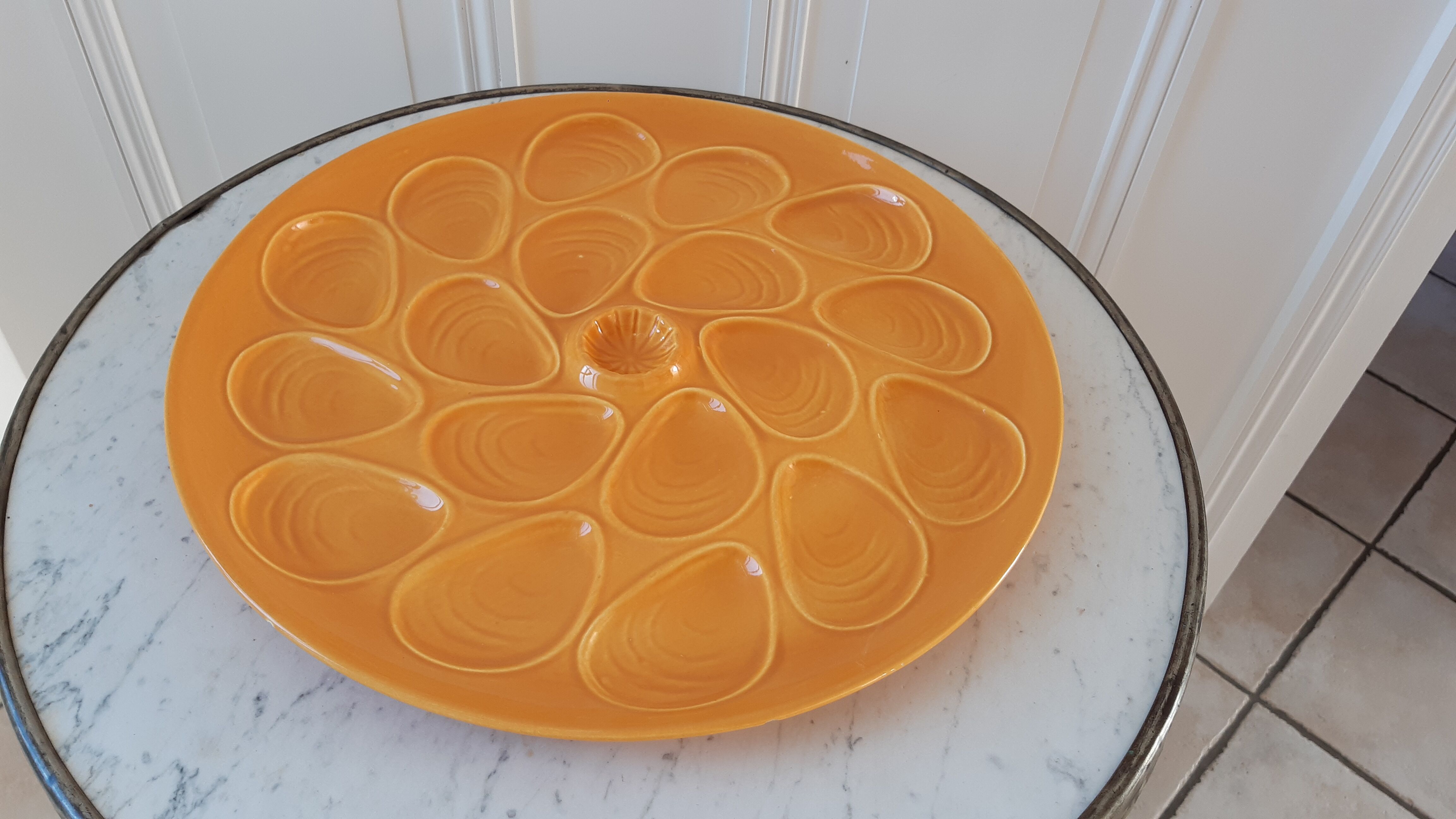Seafood dish / oysters Salins orange-yellow 60s-70s