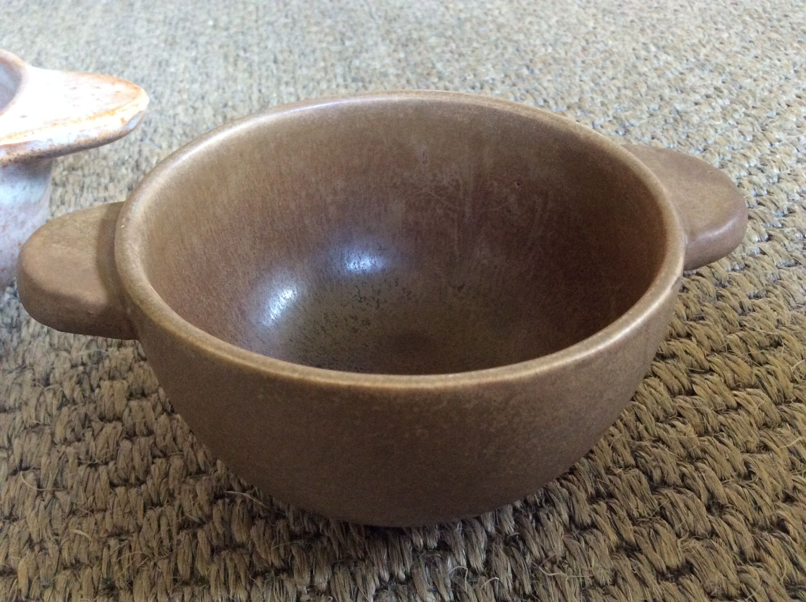 4 stoneware bowls