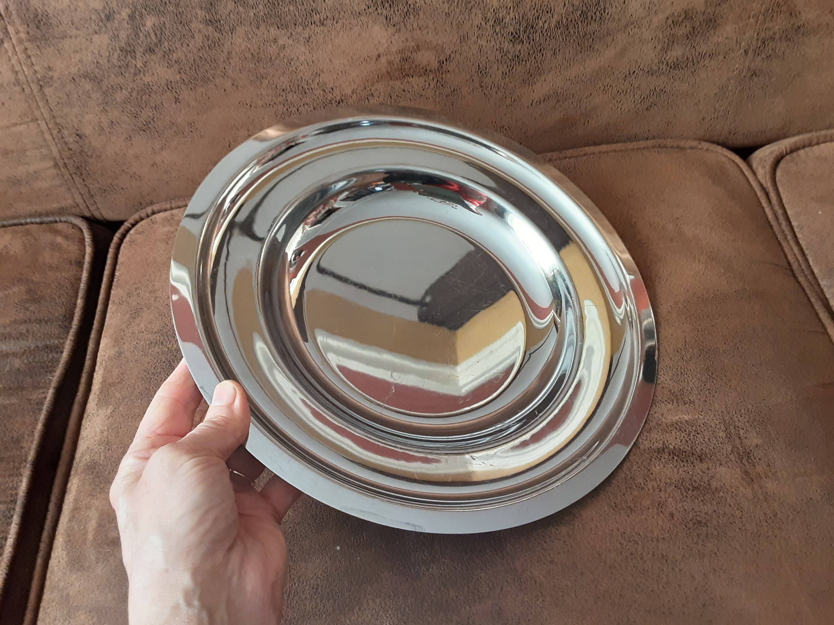 Shallow metal dish