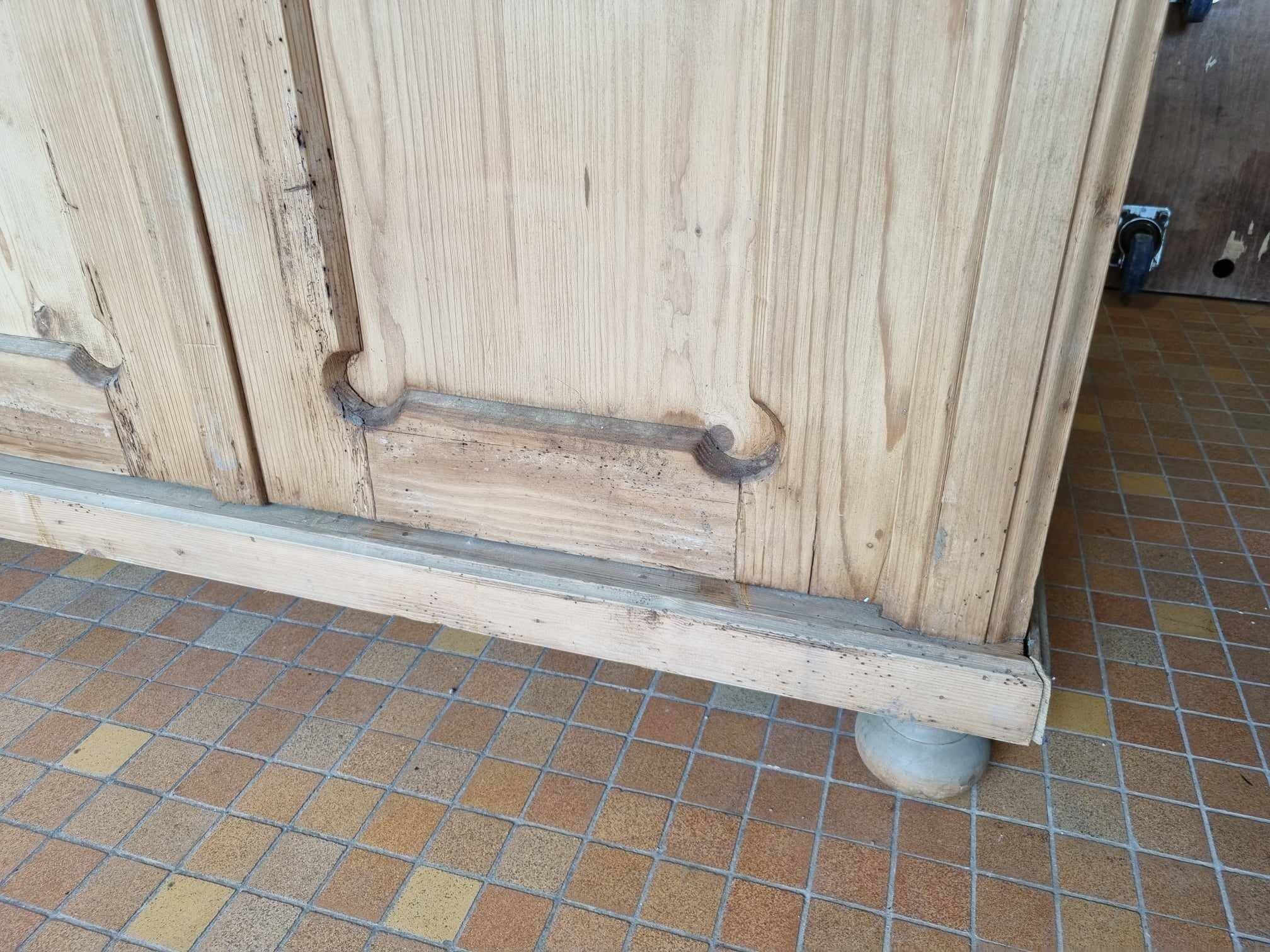Fir cabinet
