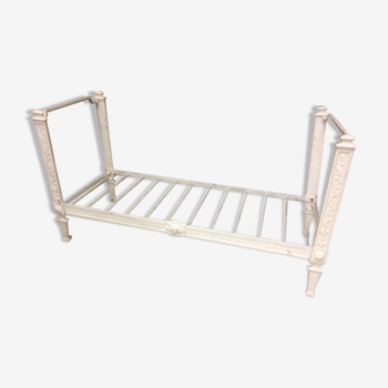 old cast iron bed (wrought iron)