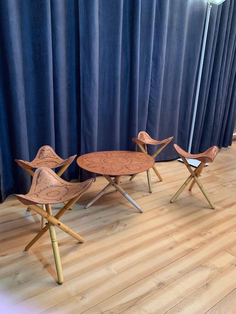 Safari stools & table set, 1970s, set of 5