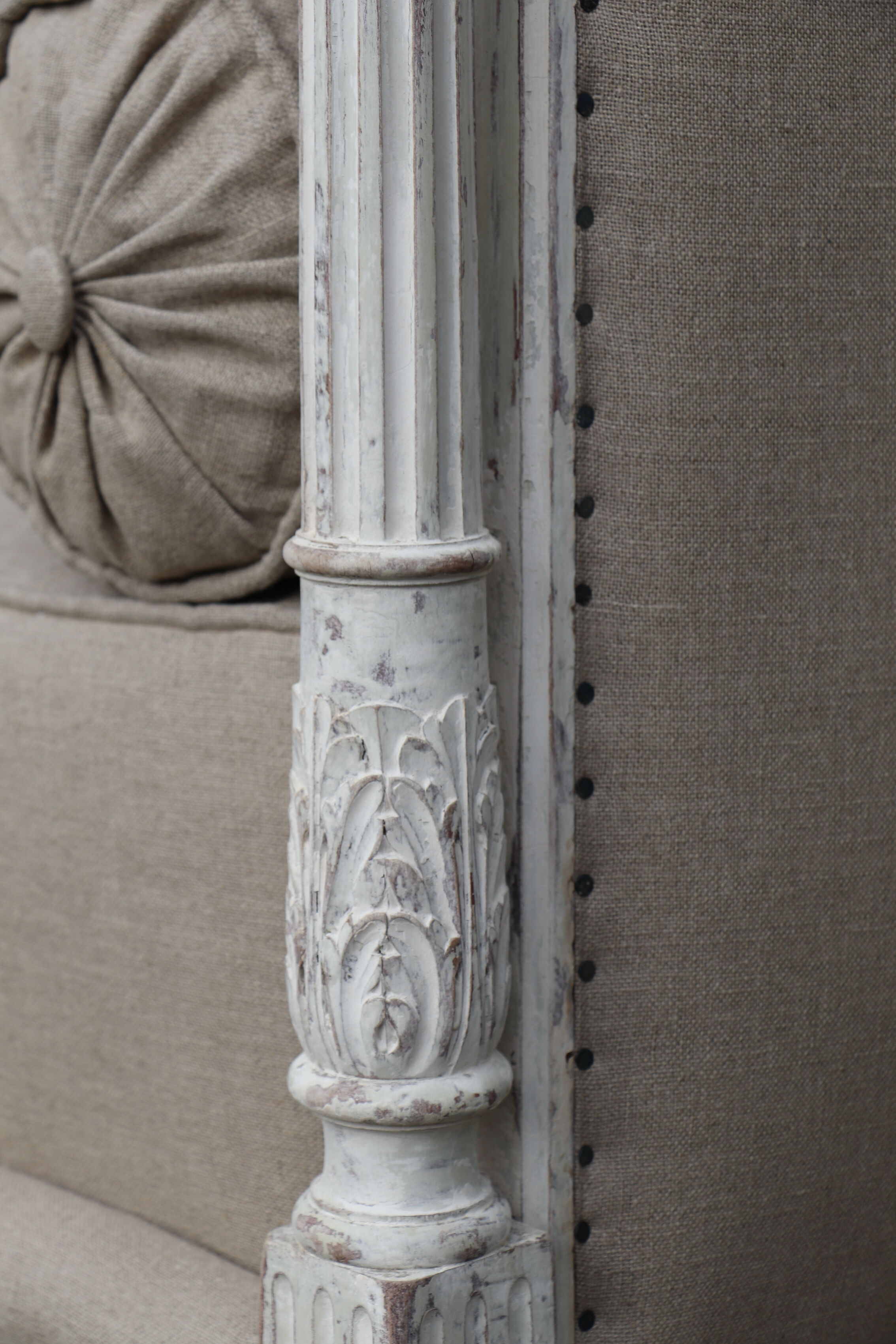 Daybed - Louis XVI style bench, reupholstered in linen