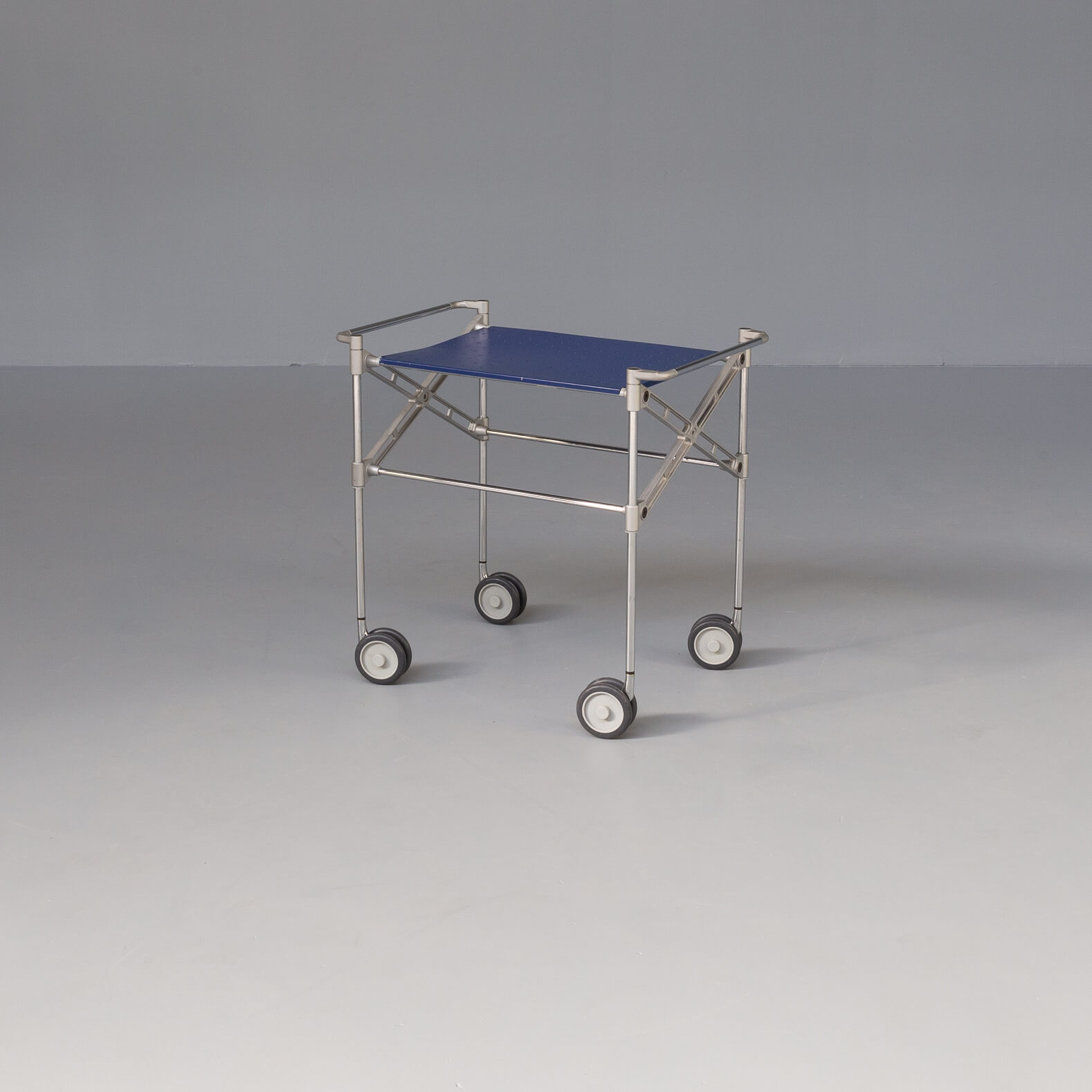 Antonio Citterio & Oliver Löw ‘oxo’ serving table trolley for Kartell