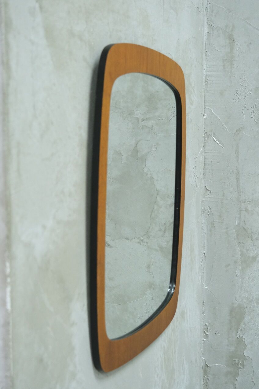 Miroir scandinave en teck, années 1960