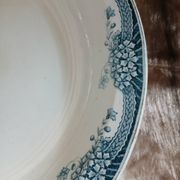 Grand plat ancien en terre de fer