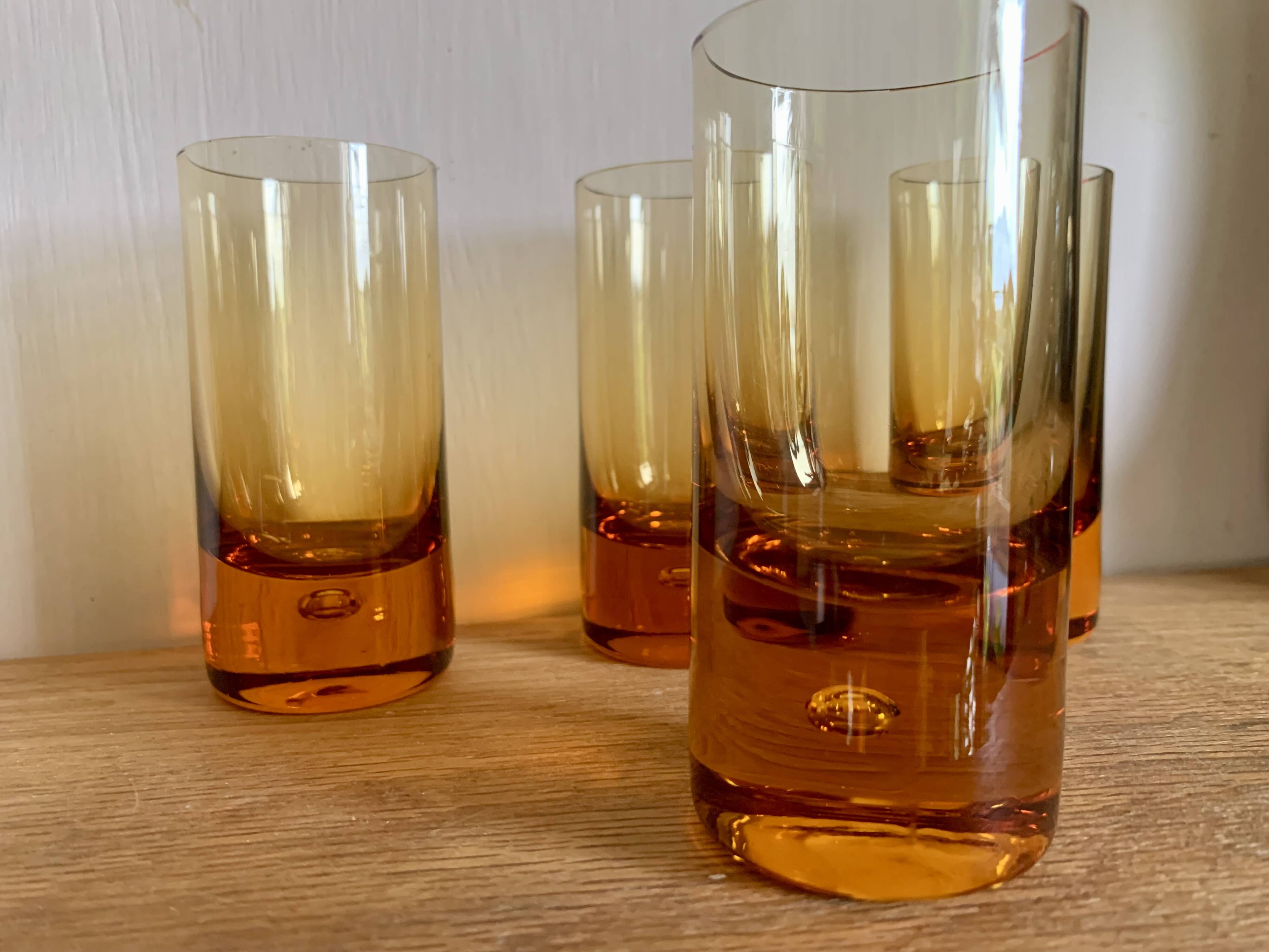 4 verres ambrés, années 60