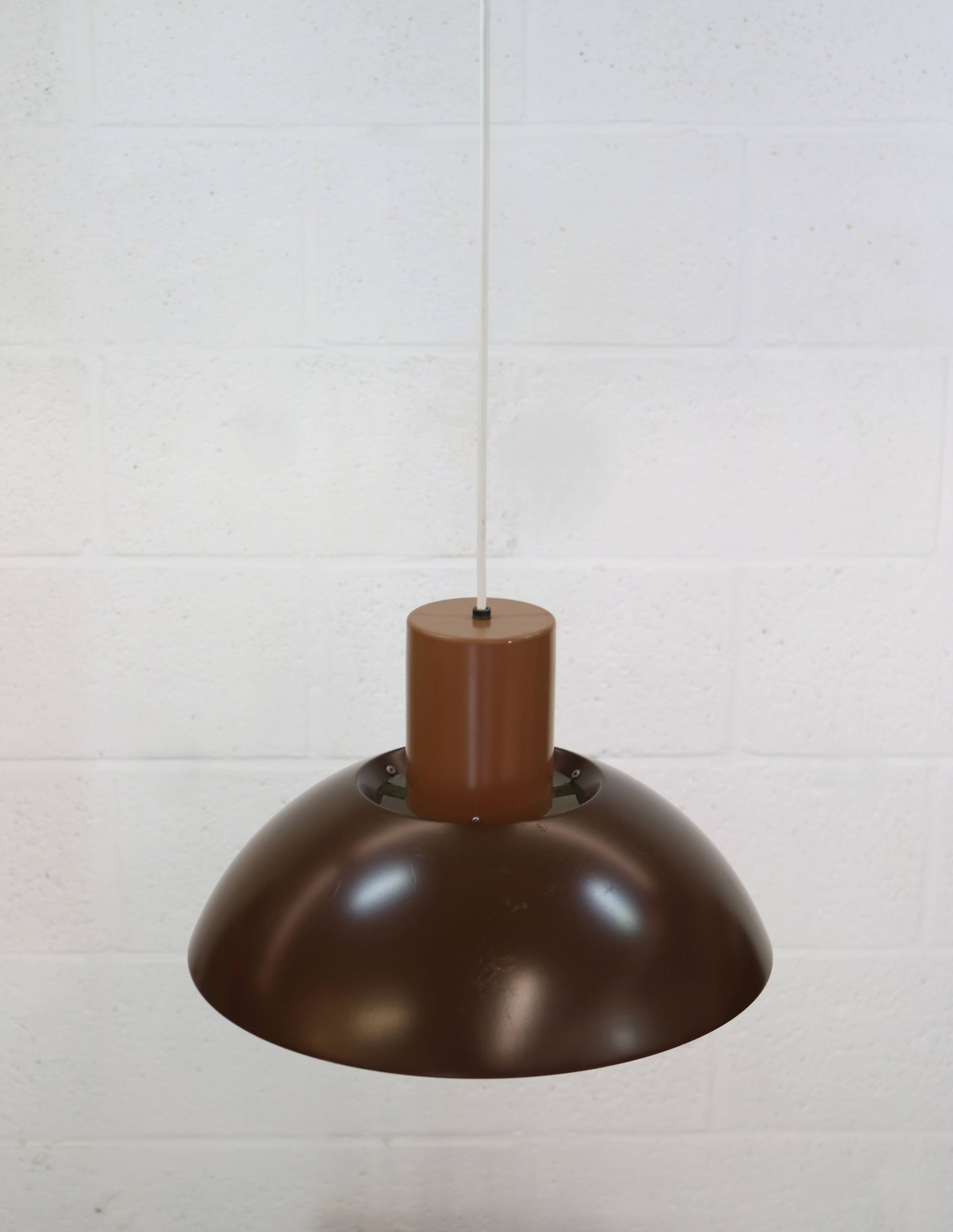 Suspension Lakaj Jo Hammerborg : Suspension moderne danoise, Fog & Morup, années 1970
