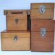 Cinq boîtes bois vintage