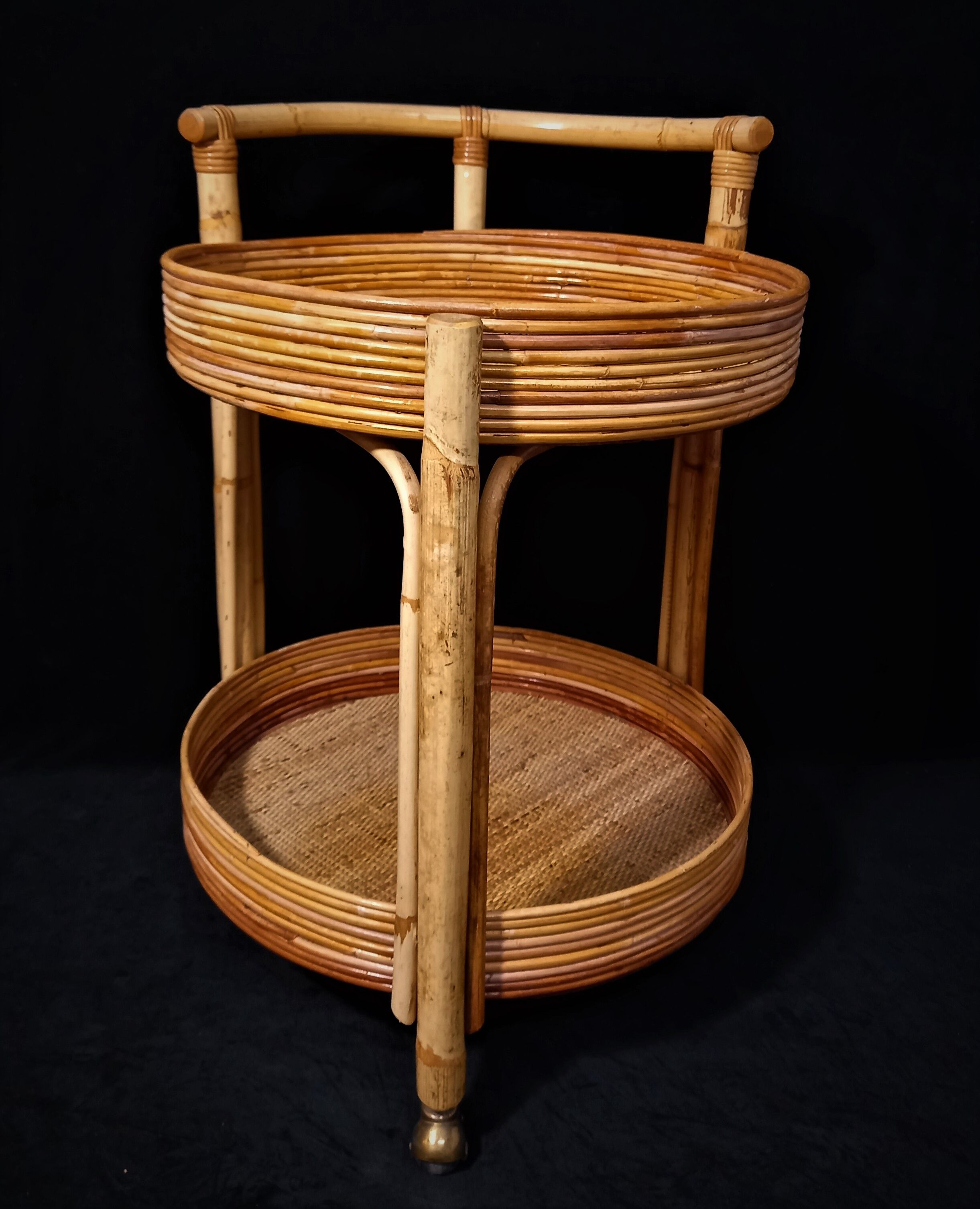 Round trolley with bamboo and rattan wheels