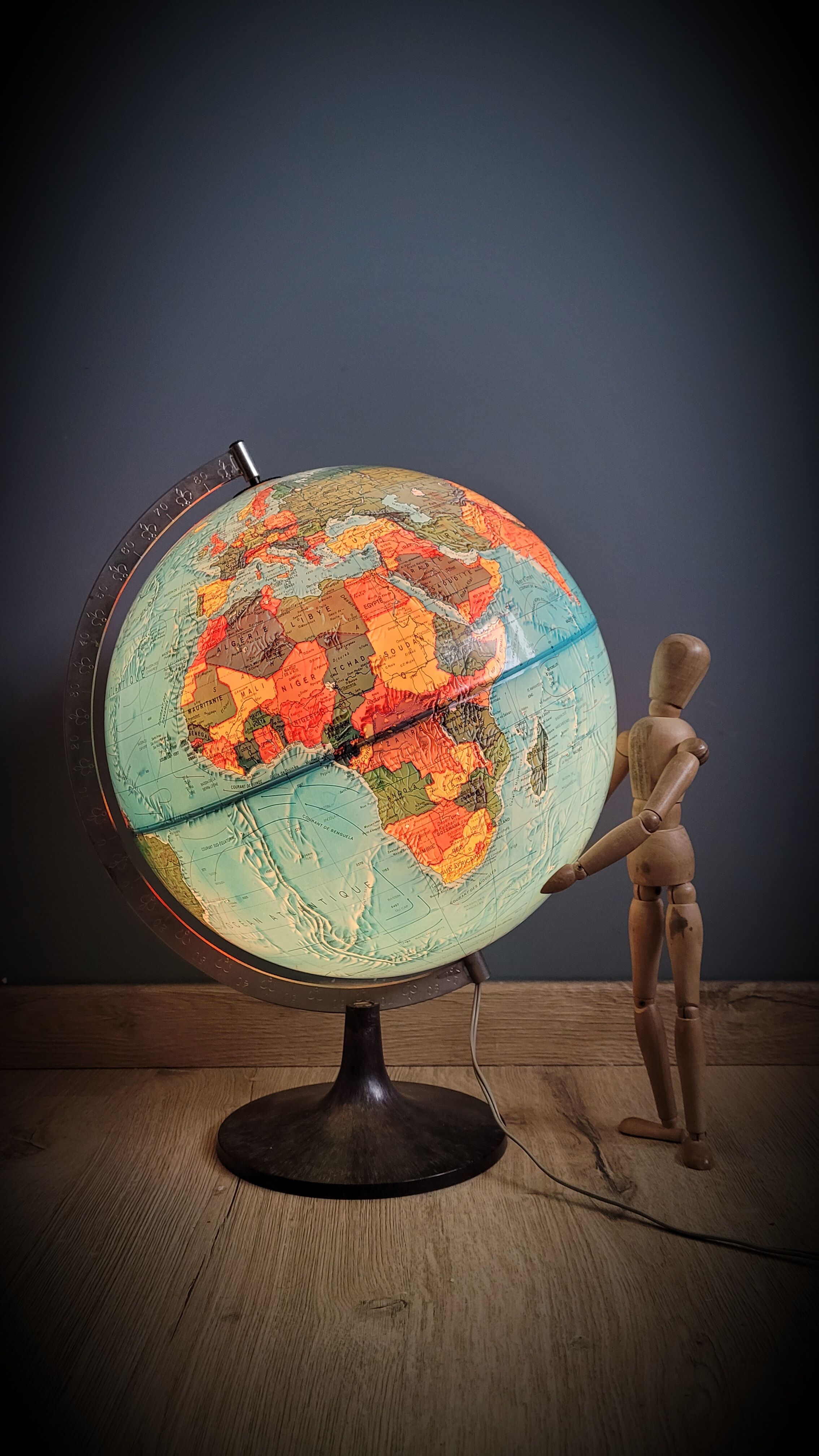 World map terrestrial 1983