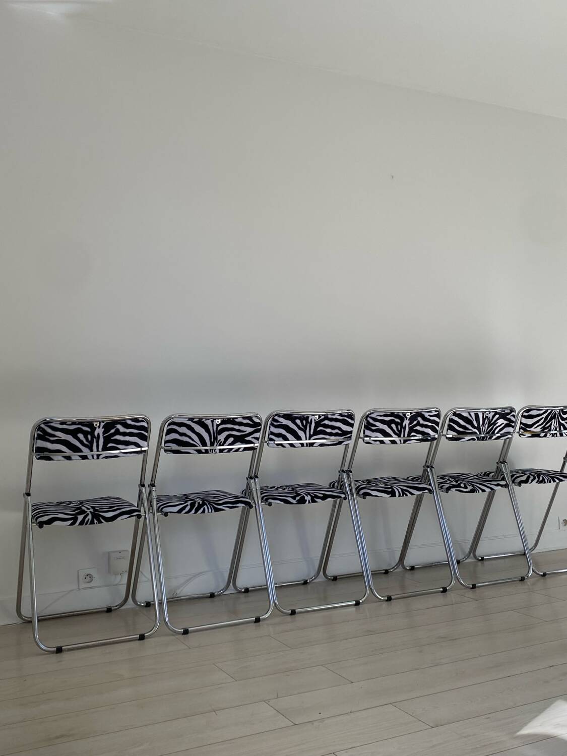 6 folding chairs in metal and zebra-patterned fabric, 1970s