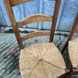 8 Chaises  anciennes vendéennes paillées en cerisier massif.