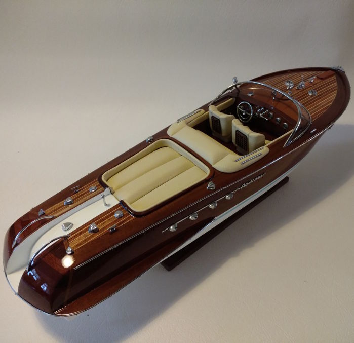 Model wooden boat Riva Aquarama 87 cm