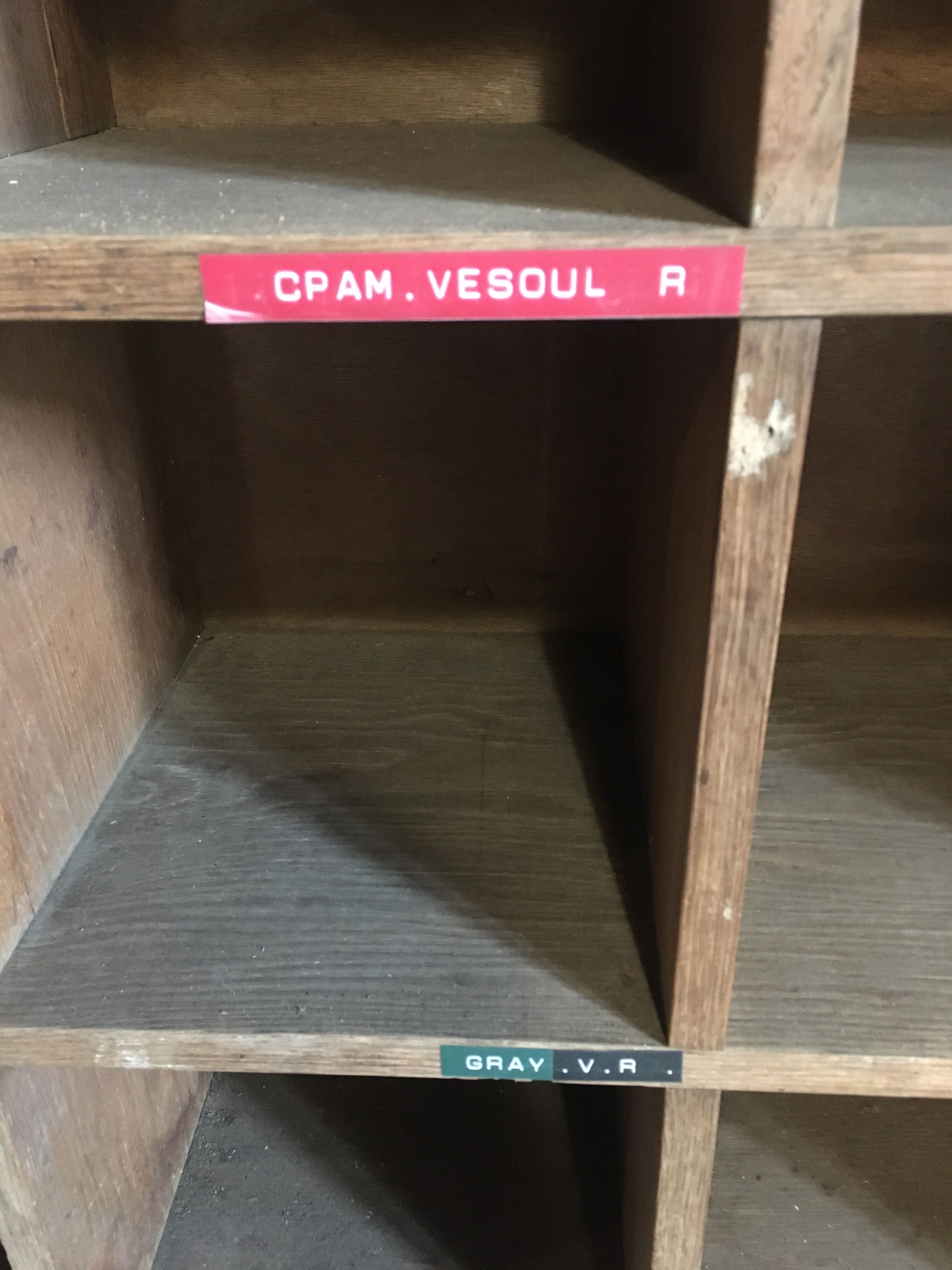Shelf '30s