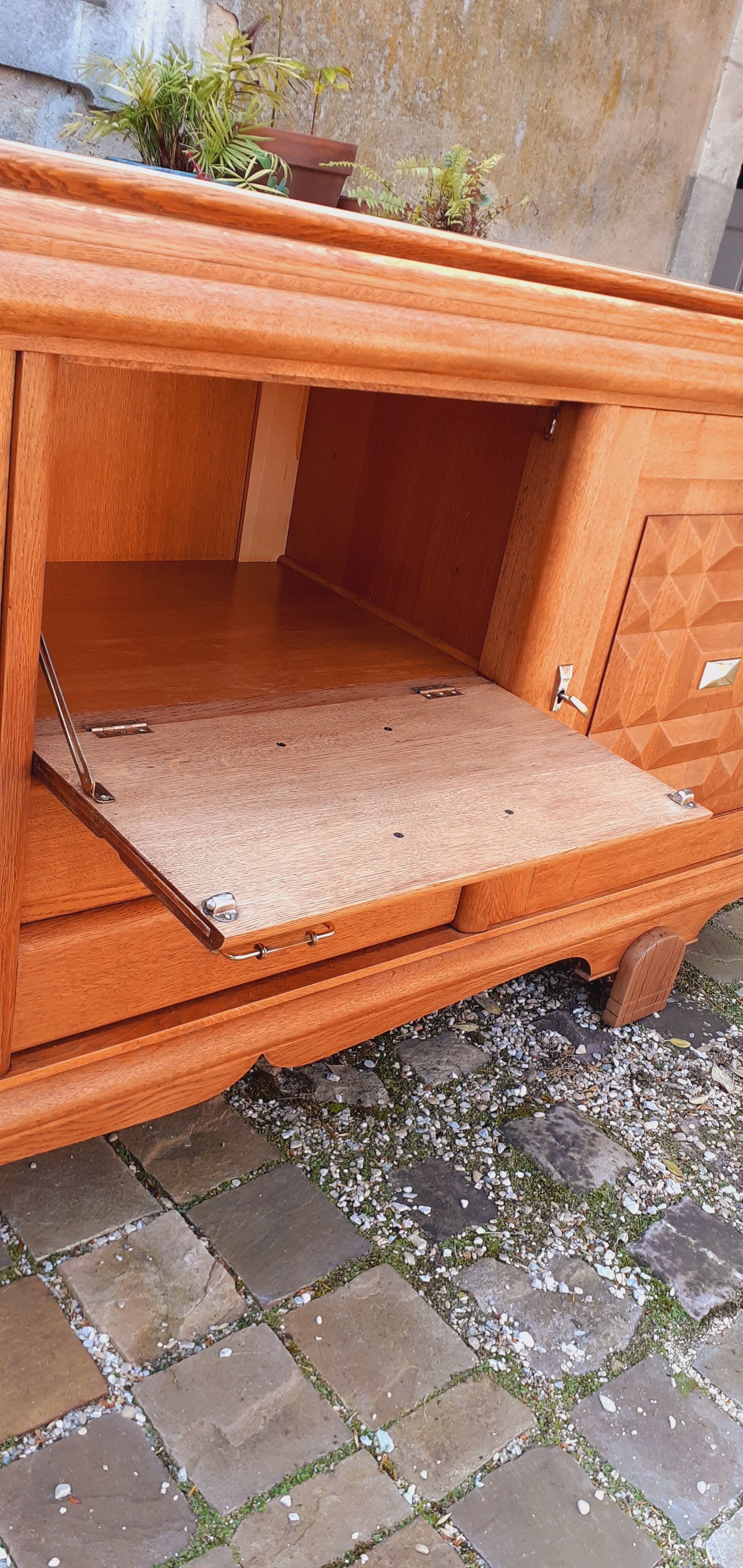 Brutalist oak sideboard year 40