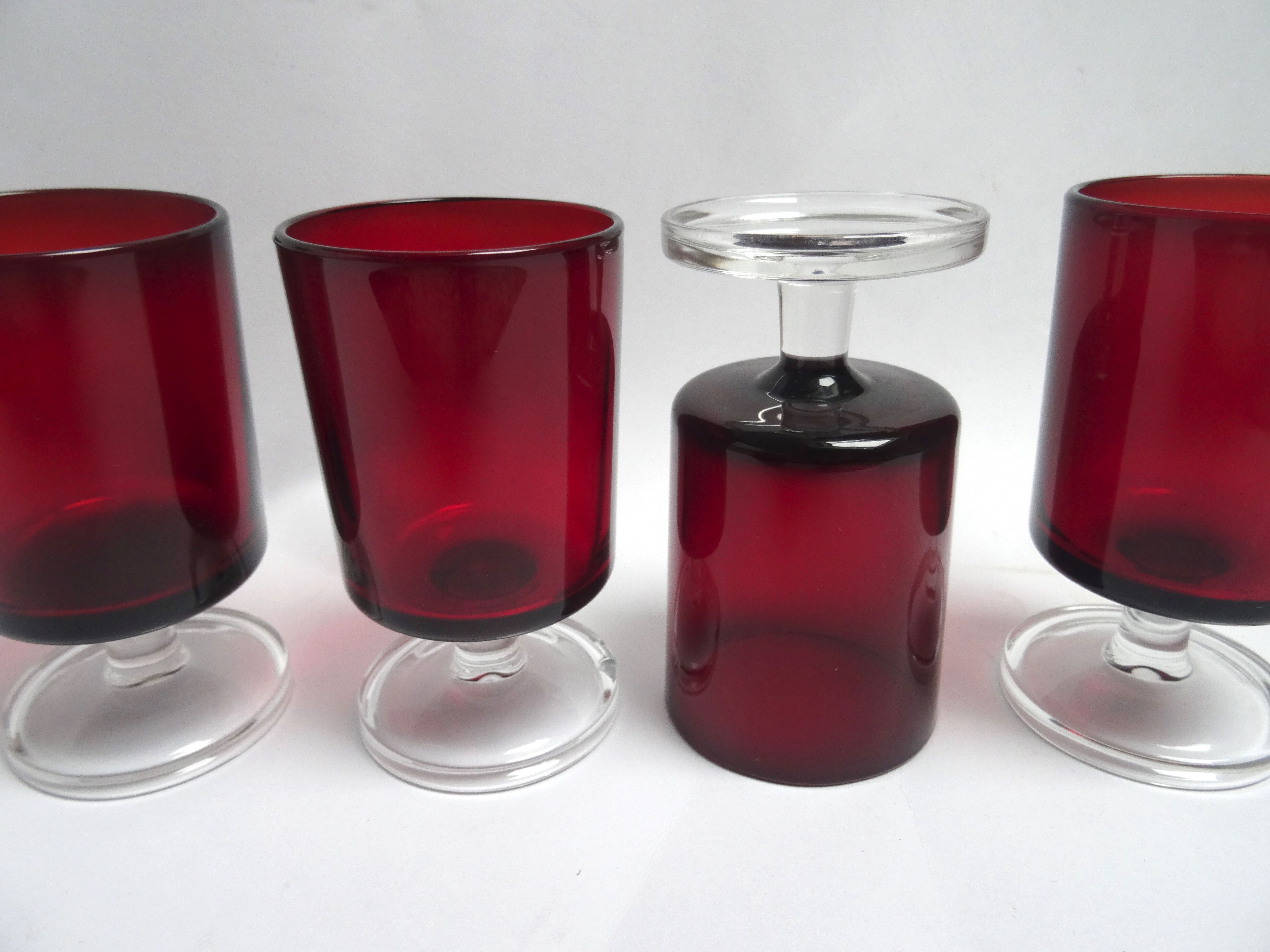 4 Cavalier glasses ruby with white wine