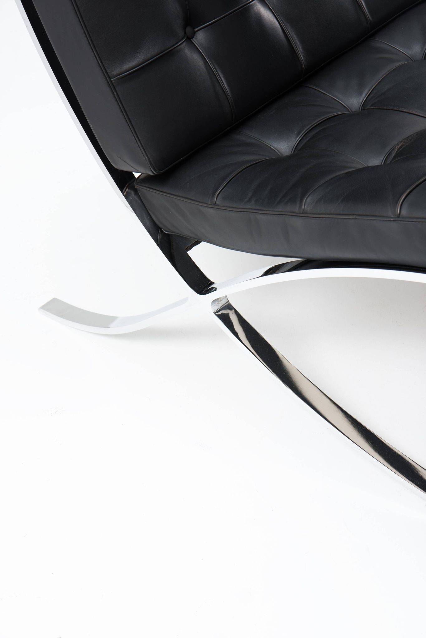 Chaise Barcelona et ottoman - MIES Van Der ROHE