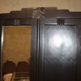 Armoire parisienne noire